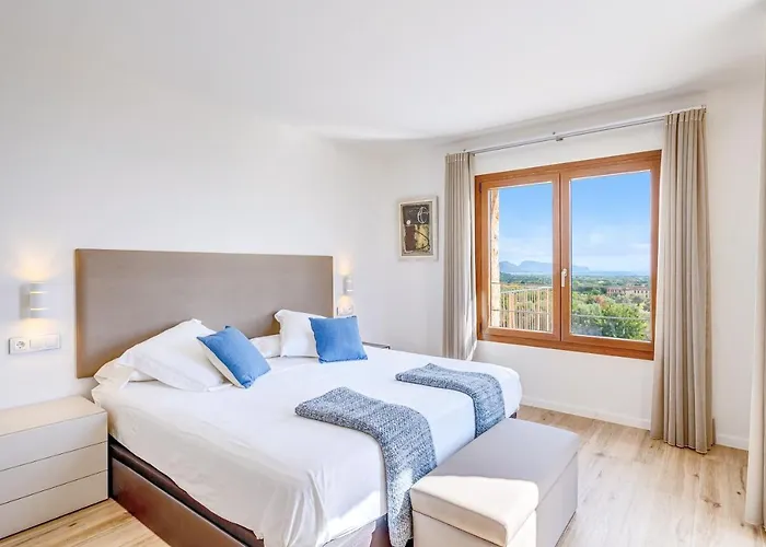 Ca'n Gatulux Villa *